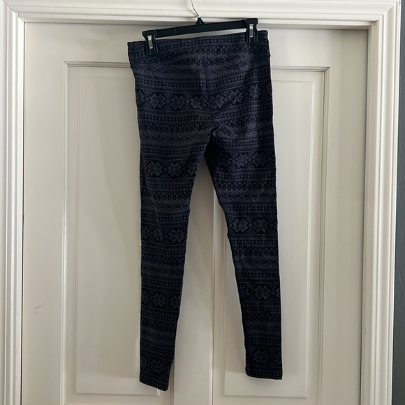 L. L. Bean black & grey winter patterned leggings - Picture 4 of 4